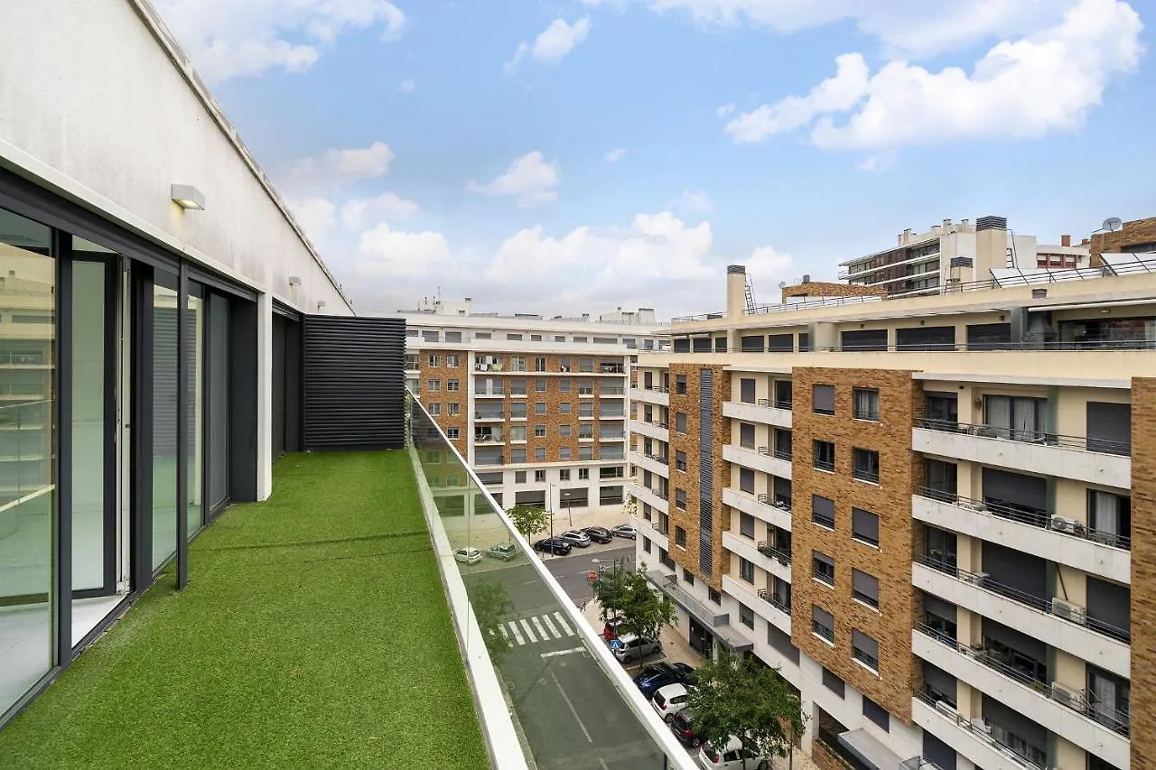 Whome Urban Retreat W/Parking, Elevator & Ac By Benfica Stadium Лиссабон Апартаменты