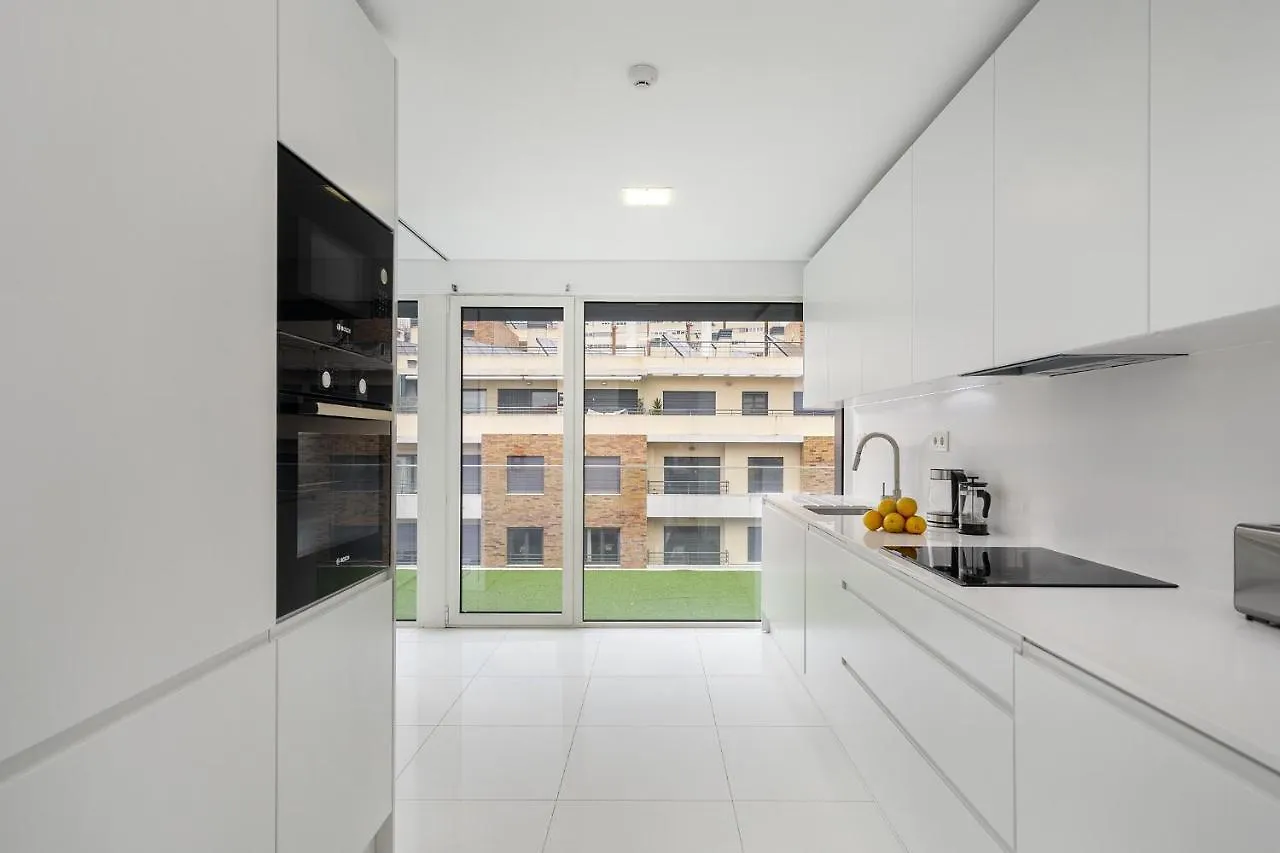 Whome Urban Retreat W/Parking, Elevator & Ac By Benfica Stadium Лиссабон Апартаменты