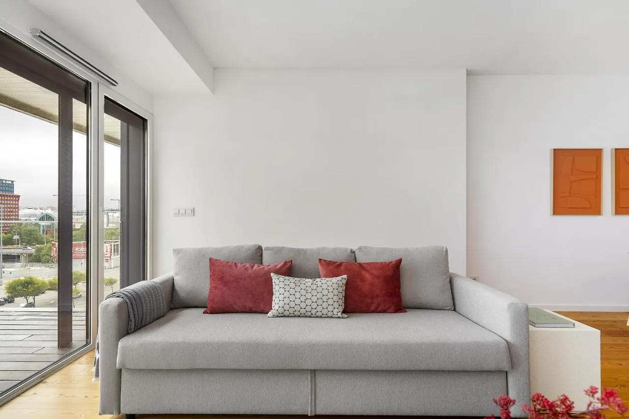 Whome Urban Retreat W/Parking, Elevator & Ac By Benfica Stadium Лиссабон Апартаменты