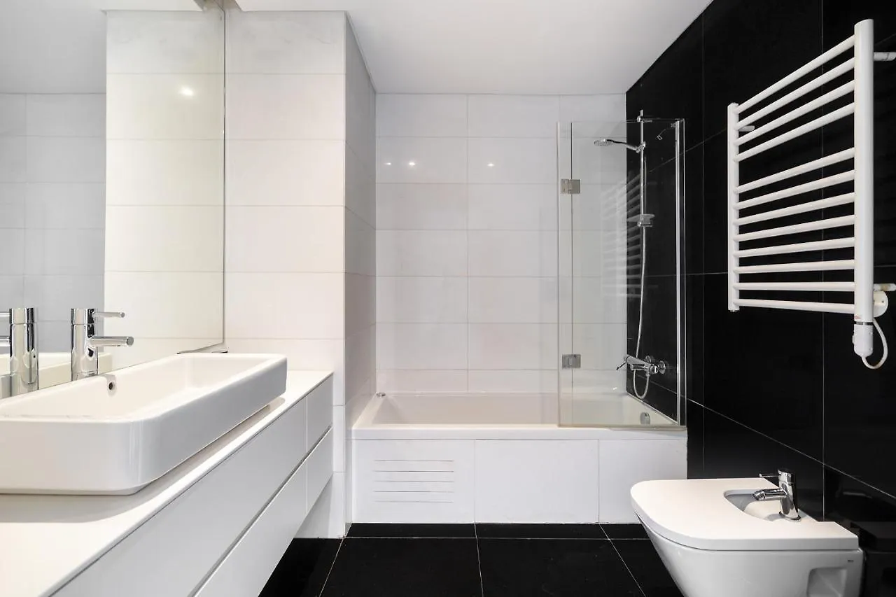 Whome Urban Retreat W/Parking, Elevator & Ac By Benfica Stadium Лиссабон 0*,