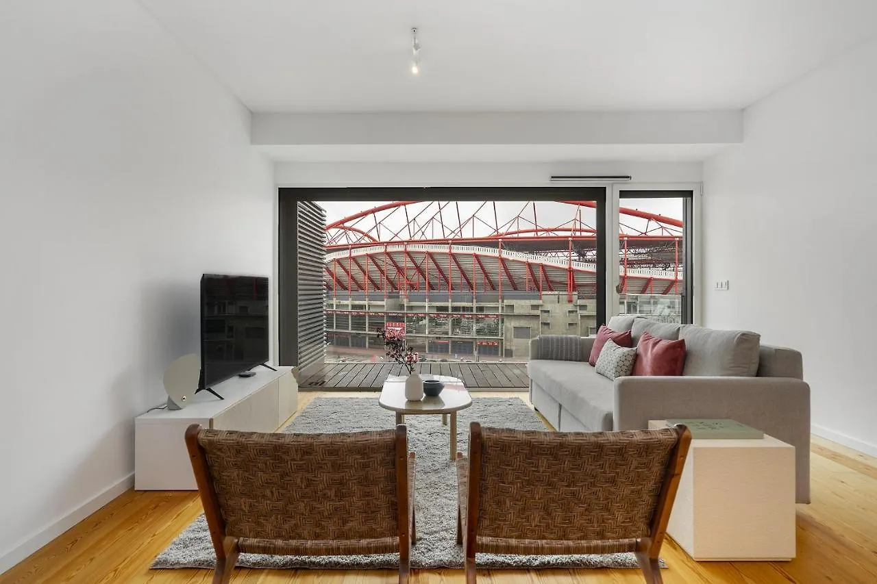 Whome Urban Retreat W/Parking, Elevator & Ac By Benfica Stadium Лиссабон Португалия